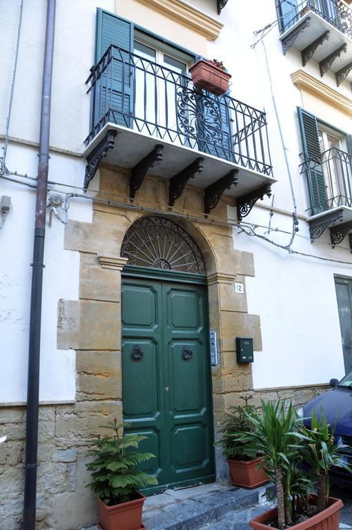 B&B Largo Barile Caltanissetta Buitenkant foto