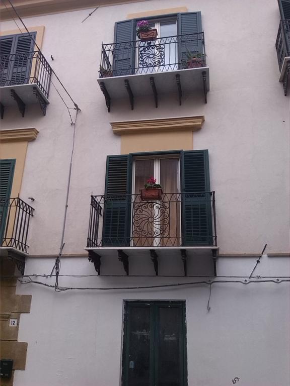 B&B Largo Barile Caltanissetta Buitenkant foto
